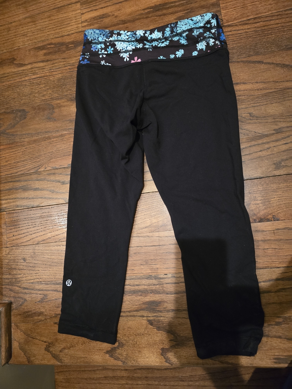 Lululemon Leggings In Black with Floral Trim